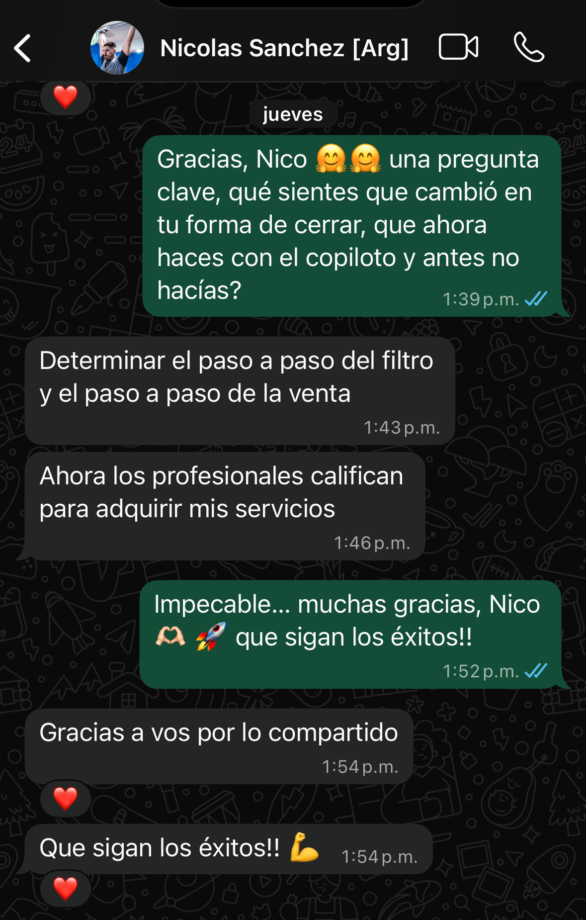 Conversación de cierre en WhatsApp